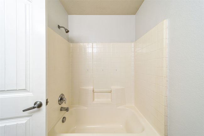 4026 Red Rock Dr, House other with 4 bedrooms, 2 bathrooms and null parking in Heartland TX | Image 5