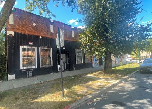 748-50 N Lawndale Ave, Chicago, IL, 60624-1256 | Card Image