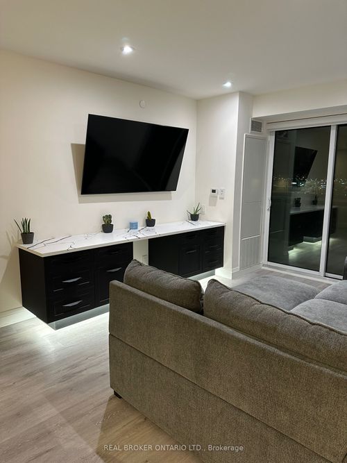 802-58 Lakeside Terr, Barrie, ON, L4M0L5 | Card Image