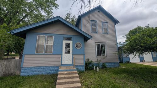 112 Pine St, Peterson, IA, 51047-7704 | Card Image