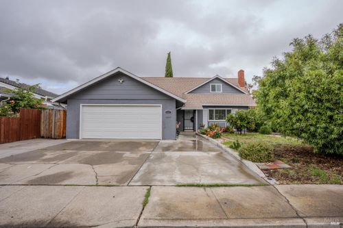 536 San Dimas St, Fairfield, CA, 94533-4025 | Card Image