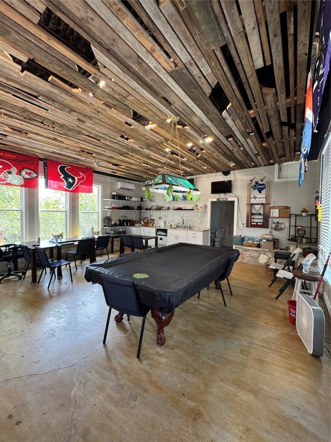 Interior of Pavilion | Image 4