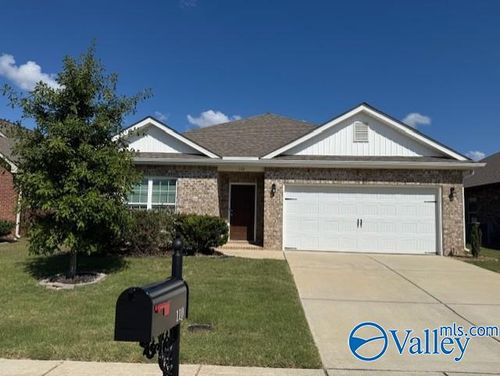 110 Pointe Haven Ct Sw, Huntsville, AL, 35824-2002 | Card Image