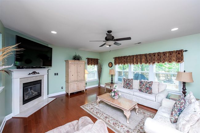 Family Room | Image 9