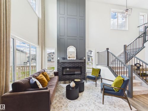 120 Caledon Cres, House with 4 bedrooms, 3 bathrooms and null parking in Spruce Grove AB | Card Image