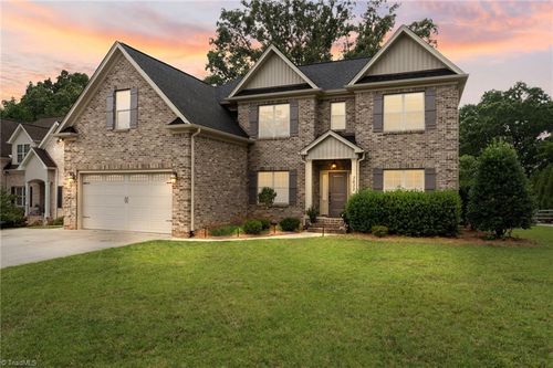 3632 Sally Kirk Rd, Winston Salem, NC, 27106-4744 | Card Image