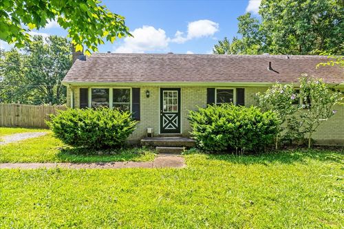 212 Valleywood Dr, Dickson, TN, 37055-3101 | Card Image