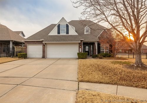 3810 S Palm Ave, Broken Arrow, OK, 74011-1445 | Card Image