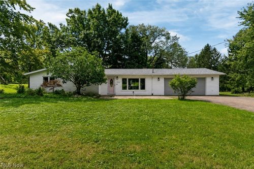 975 Colony Dr, Aurora, OH, 44202-8418 | Card Image