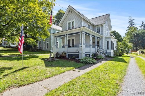 24 Elm St, Warsaw, NY, 14569-1102 | Card Image