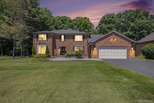 6644 Deer Ridge Dr, Clarkston, MI, 48348-2808 | Card Image
