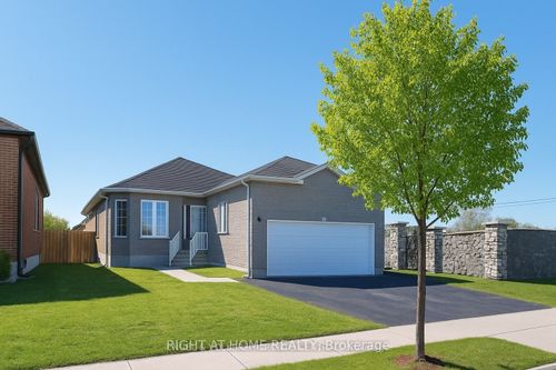 316 Country Lane, Barrie, ON, L4N5Z6 | Card Image