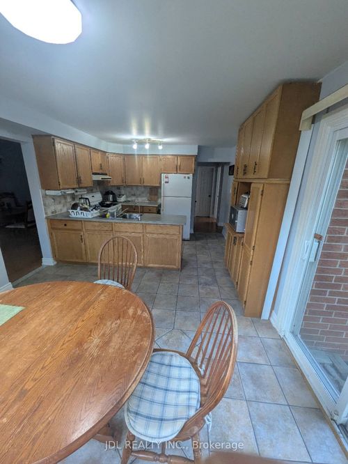37 Garnish Green, Markham, ON, L3P4P4 | Card Image