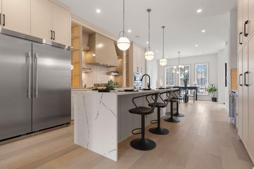 3110 40 St Sw, Calgary, AB, T3E3J8 | Card Image