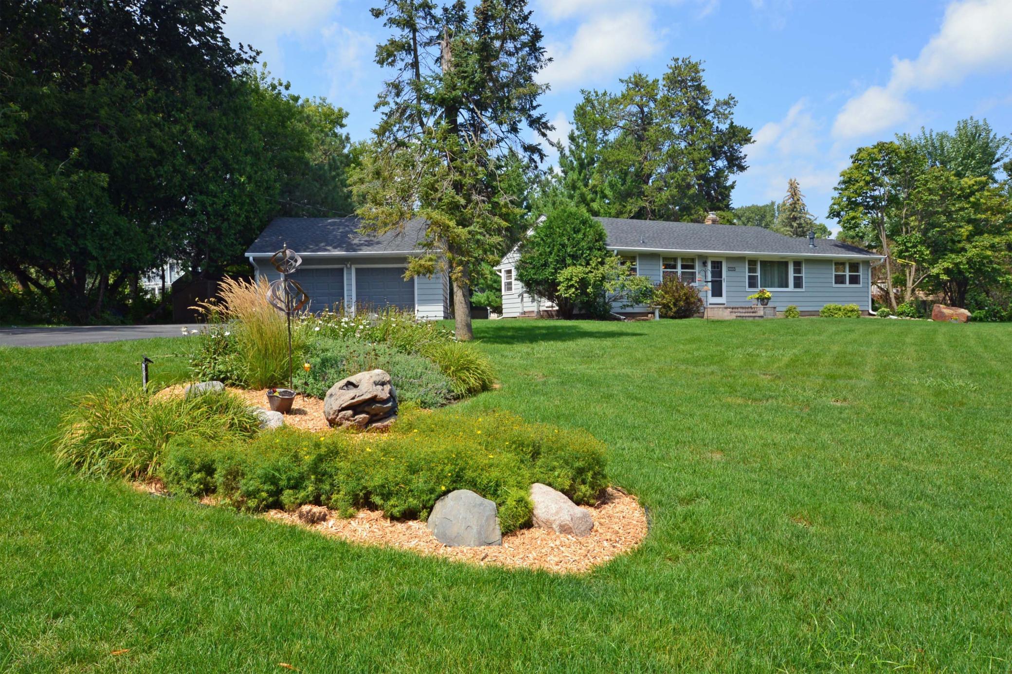 Crestview Dr, Excelsior, MN 55331