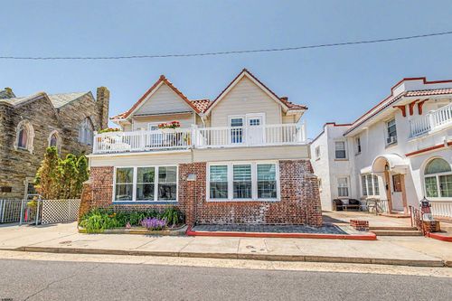 22 S Avolyn Ave, Ventnor City, NJ, 08406-2622 | Card Image