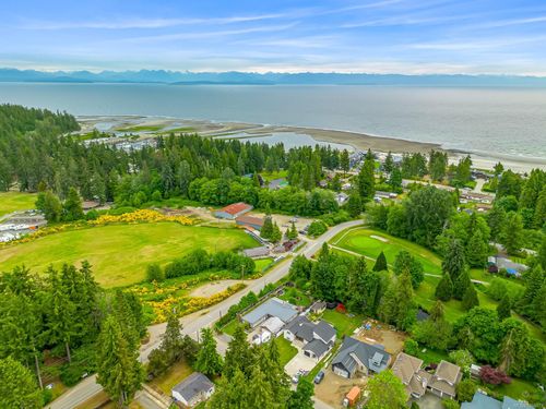 8998 Mclarey Ave, Black Creek, BC, V9J1A2 | Card Image