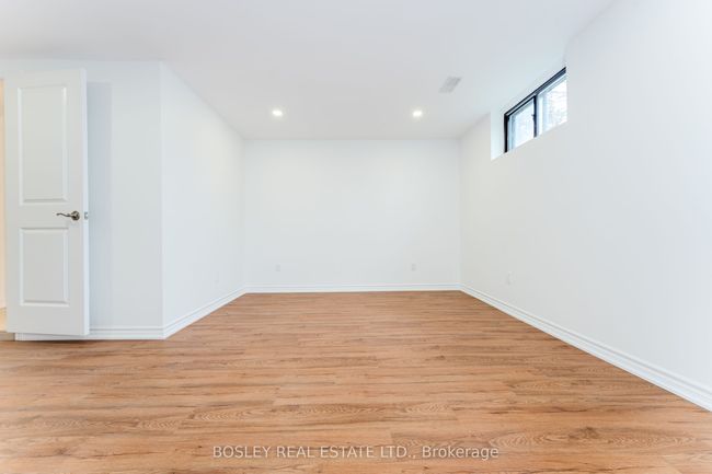 47 Tinder Cres, House other with 4 bedrooms, 2 bathrooms and 4 parking in North York ON | Image 22