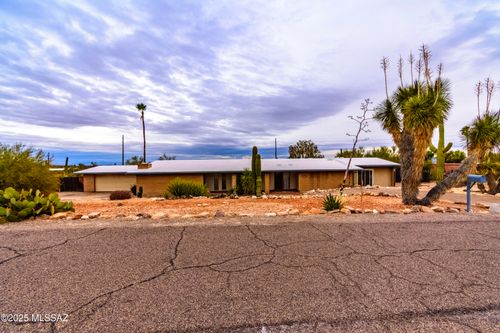 1312 E Thunderhead Cir, Tucson, AZ, 85718-1168 | Card Image