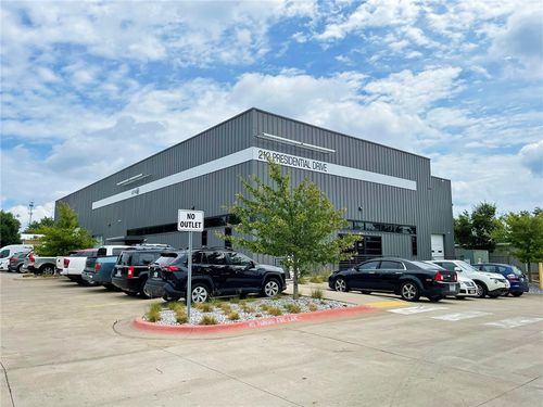212 Presidential Dr, Lowell, AR, 72745-9615 | Card Image