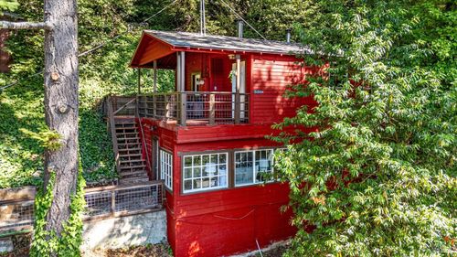 15704 Old River Rd, Guerneville, CA, 95446-9581 | Card Image