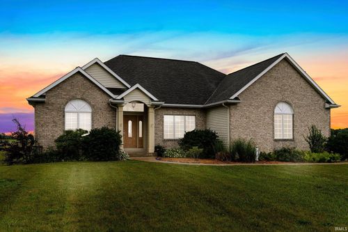 8807 Greenwell Rd, Churubusco, IN, 46723-9437 | Card Image