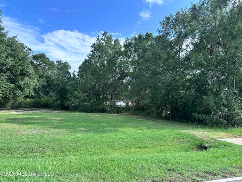 11010 Pin Oak Dr, Biloxi, MS, 39532-8181 | Card Image