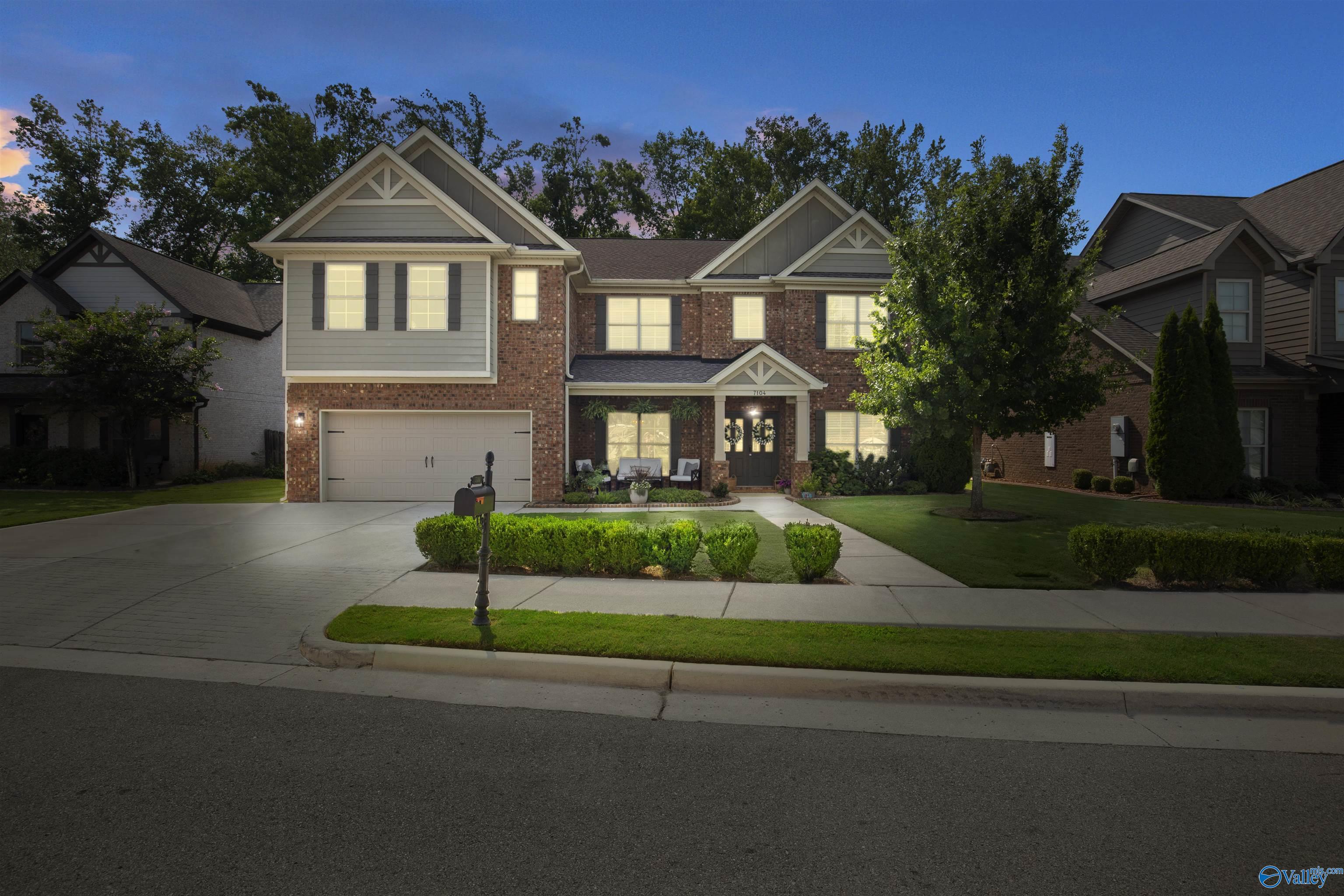 Kingsbridge Ln, Owens Cross Roads, AL 35763