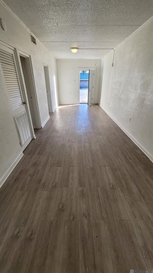 40-1612 N Coontrap Ave, Gonzales, LA, 70737-2049 | Card Image
