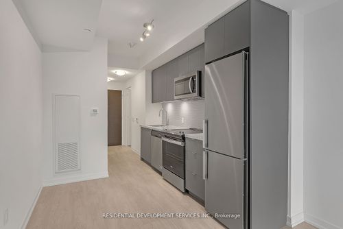 202w-3 Rosewater St, Richmond Hill, ON, L4C5T6 | Card Image