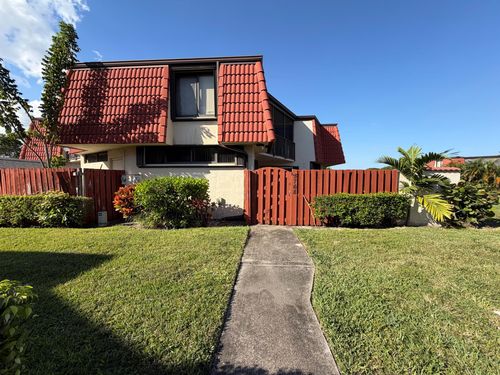 3768 Victoria Dr, West Palm Beach, FL, 33406-4991 | Card Image