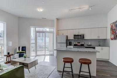 106 - 10 Meadowglen Pl, Condo with 3 bedrooms, 2 bathrooms and 1 parking in Toronto ON | Image 2