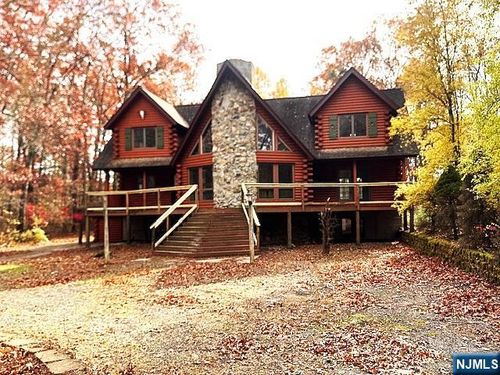 543 Oak Ridge Rd, Oak Ridge, NJ, 07438-8915 | Card Image