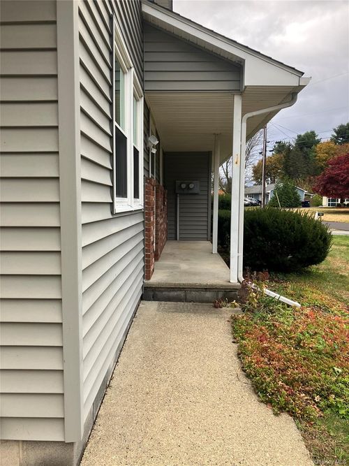 48 Jefferson Rd, Red Hook, NY, 12571-1904 | Card Image