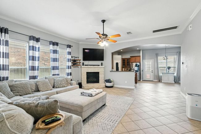 Fireplace high ceilings. | Image 11