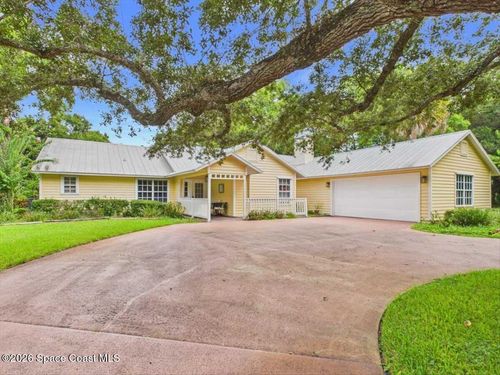 2065 Cortez Ave, Vero Beach, FL, 32960-4126 | Card Image