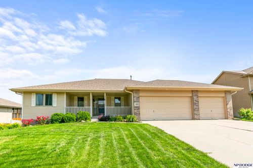 1804 Longview St, Papillion, NE, 68133-2557 | Card Image