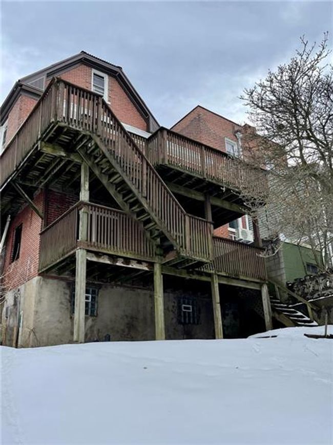 2729 Custer Avenue, Sold in Baldwin Boro Zoocasa