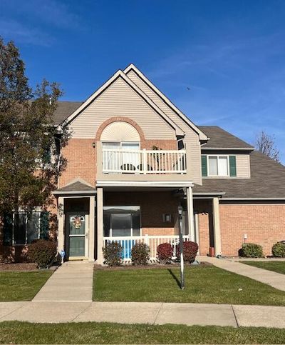 4 - 15705 Parkway Lane, Condo with 2 bedrooms, 2 bathrooms and null parking in Southgate MI | Image 1