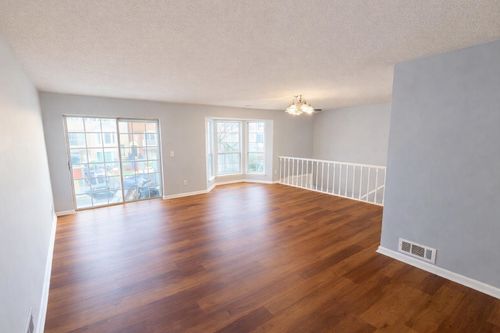 7 Holly St, JC, West Bergen, NJ, 07305 | Card Image