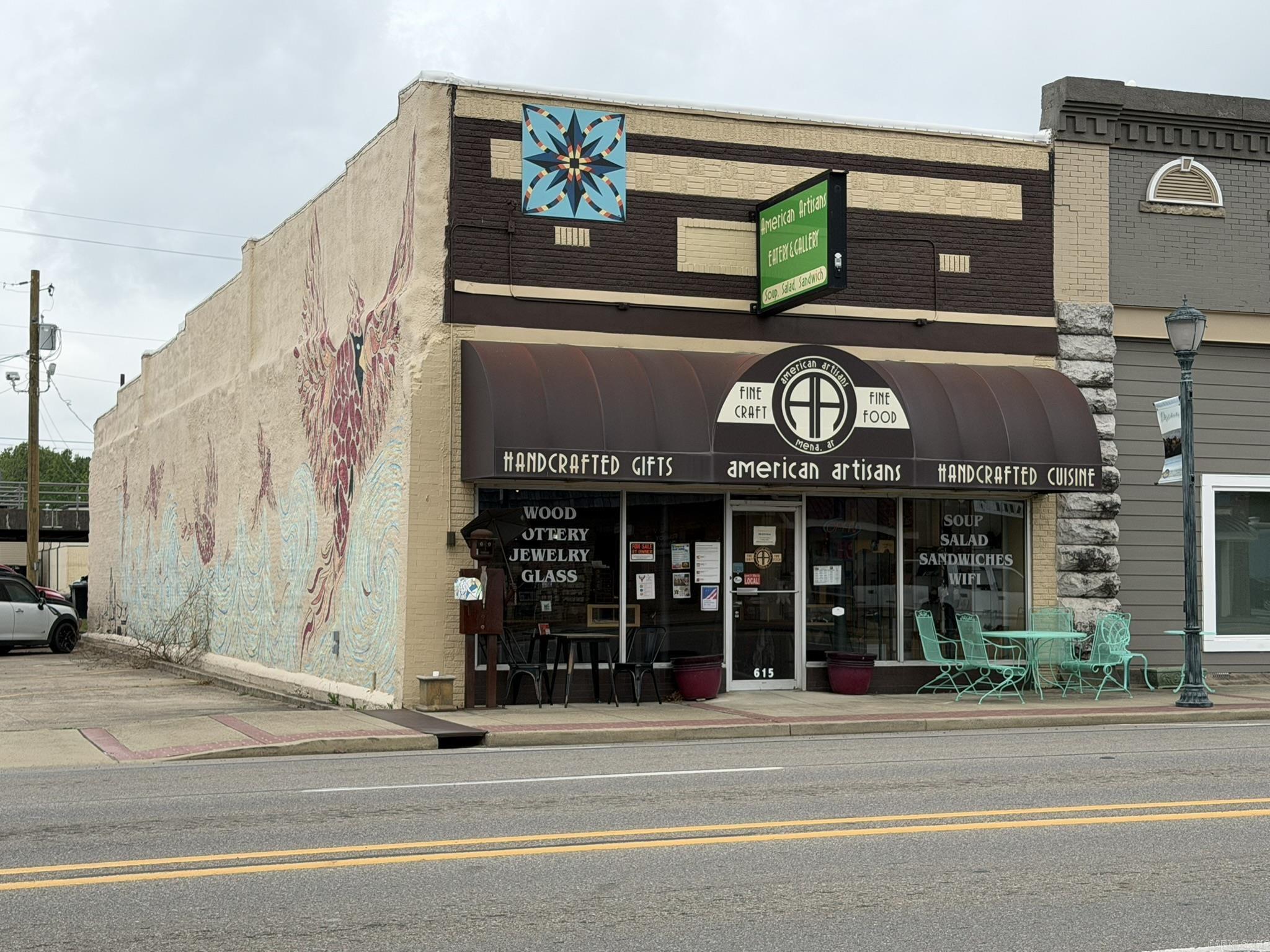 615 Mena St, Mena, AR 71953
