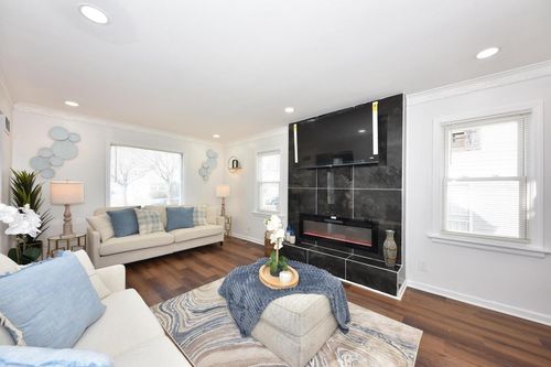 4348 N 19th Street, Milwaukee, WI, 53209 | Card Image