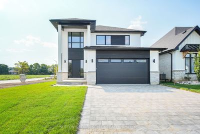 57 Briscoe Cres, House other with 3 bedrooms, 3 bathrooms and 6 parking in Strathroy ON | Image 2