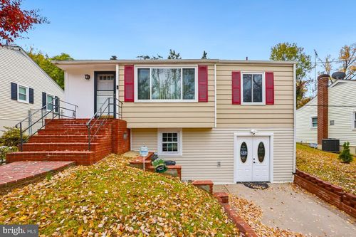 3217 Gumwood Dr, HYATTSVILLE, MD, 20783-1931 | Card Image