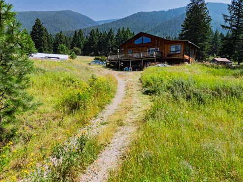 526 Stoddard Ranch Rd, Eureka, MT, 59917 | Card Image