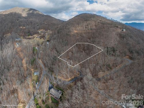 30 Hudson Valley Dr, Waynesville, NC, 28786-0520 | Card Image