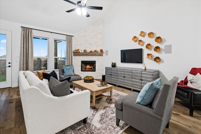 Move-In Ready Home in Midlothian ISD | Image 9