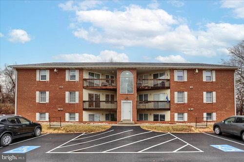 201-2712 Lisburn Rd, CAMP HILL, PA, 17011-8030 | Card Image