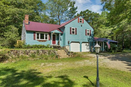 102 Milton Rd, Farmington, NH, 03835-3011 | Card Image