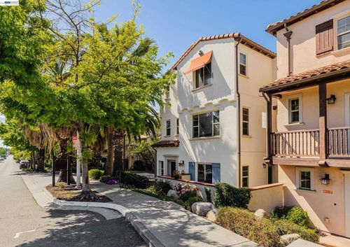 908 Smith Ln, Milpitas, CA, 95035-6288 | Card Image